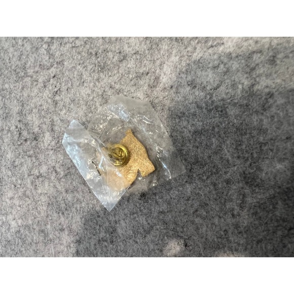 Coca-Cola USA Flag Coke Bottle Olympic Pin - Picture 2 of 2